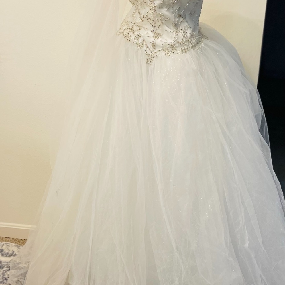 Bride gown
